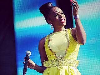 What’s Hot: Unathi calls fan a ‘psycho b**ch’